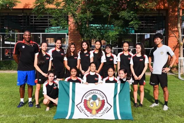 体育报：莱万5场进1球 巴萨管理认为应引进新中锋