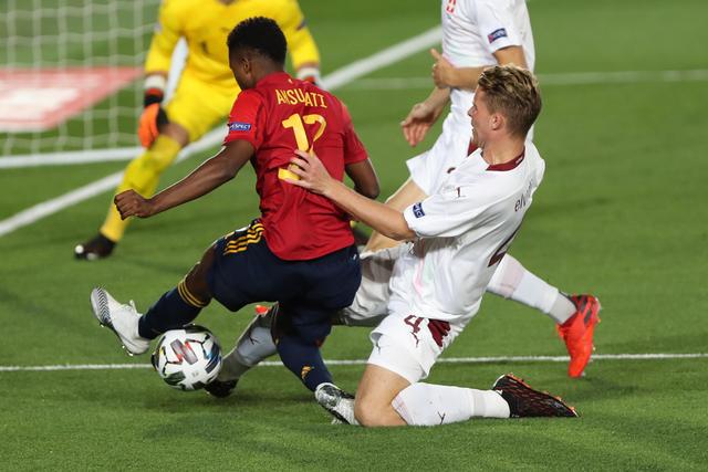 四川大胜宁波终结16连败 广厦大胜吉林38分