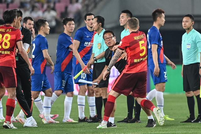 国际赛国足主帅迎首秀 战世界杯新军力争不败
